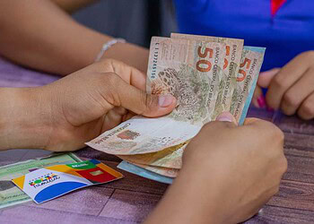 Bolsa Família: Depósitos começam nesta semana; veja que dia você recebe 2 Foto: Jeane de Oliveira/ FDR