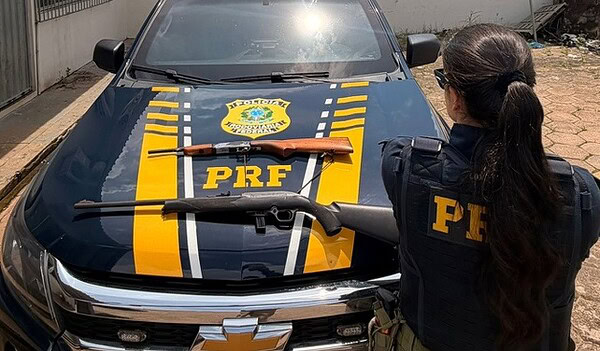 Dois homens são presos com armas escondidas em carro durante abordagem na AC-40, em Rio Branco