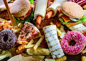 Estudo diz que ultraprocessados elevam risco de infarto e AVC 3 Foto: Monticelllo via Getty Images