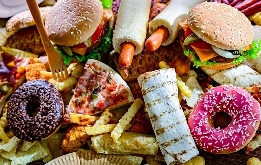 Estudo diz que ultraprocessados elevam risco de infarto e AVC 1 Foto: Monticelllo via Getty Images