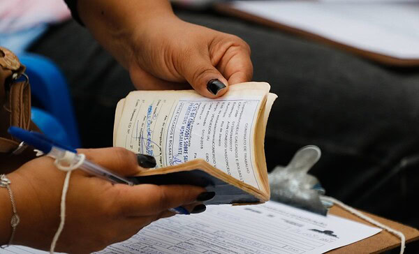 Projeto cria reserva de até 5% das vagas em contratos terceirizados para mulheres vítimas de violência em Rio Branco