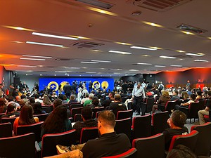 Sebrae homenageia jornalista Silvio Martinello durante celebração dos 35 anos da instituição no Acre