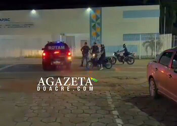 Homem com mandado de prisão é detido com drogas em terreno baldio no bairro Universitário