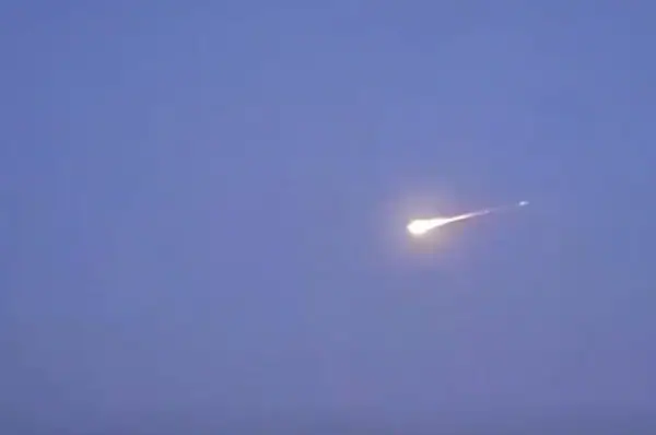 Meteorito cai na Alemanha e é confundido com míssil iraniano