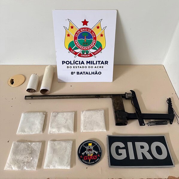 Polícia apreende droga e arma artesanal após suspeito fugir de abordagem no interior do Acre