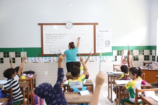 Governo do Acre convoca novos professores aprovados para contratação temporária; veja nomes