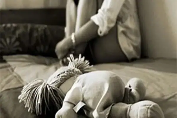 Médico de 76 anos é preso por estuprar neta de 4 anos